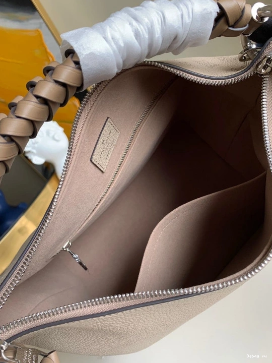 LOUIS VUITTON HOBO BEAUBOURG MM 0813